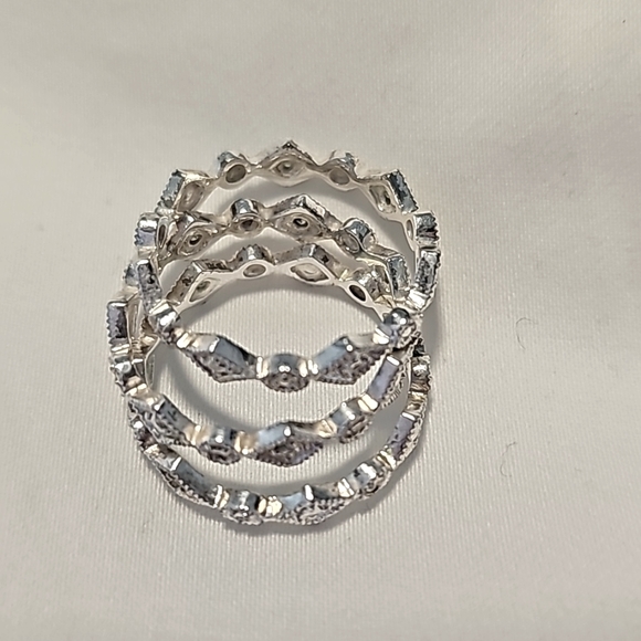 EUC Silver Stackable Rings - Picture 1 of 3